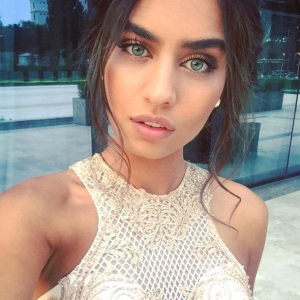 Mesut Özil ile Amine Gülşe aşkı Alman basınında