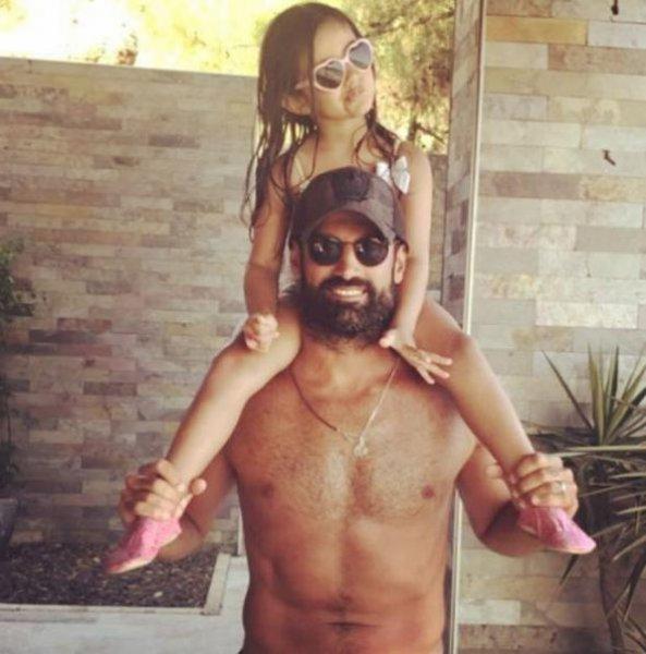 8 aylık hamile Zeynep Demirel bikini giydi
