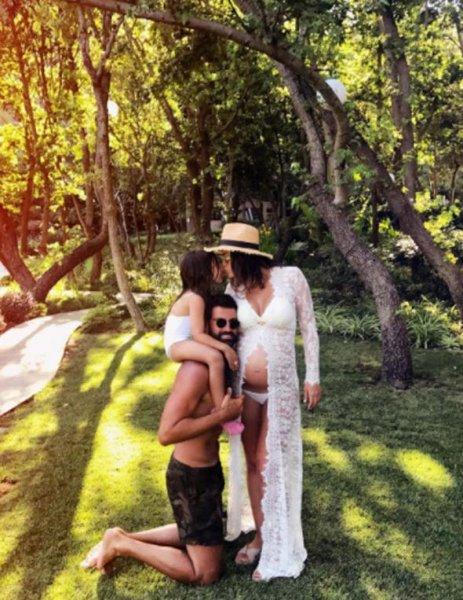 8 aylık hamile Zeynep Demirel bikini giydi