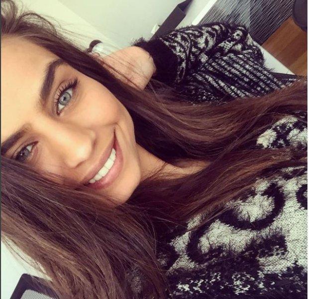 Mesut Özil ile Amine Gülşe aşkı Alman basınında