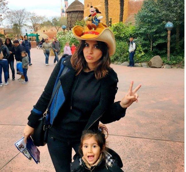 8 aylık hamile Zeynep Demirel bikini giydi