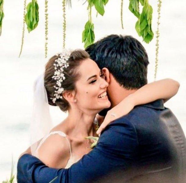 Fahriye Evcen ve Burak Özçivit evlendi 