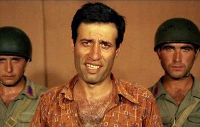 Kemal Sunal ölüm yıl dönümünde sevenleri tarafından anıldı 