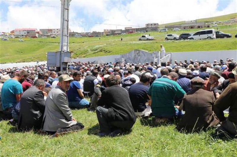 Kadırga Yaylasında 556 yıldır ayakta duran çatısız camii