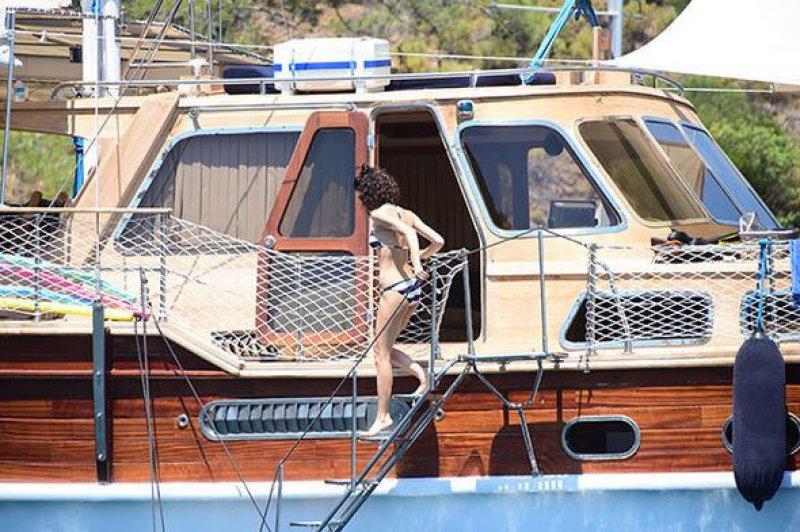 Kenan Doğulu ve Beren Saat çifti tatilde 