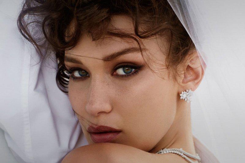 Küçük yaşta estetik yaptıran ünlü isimler 