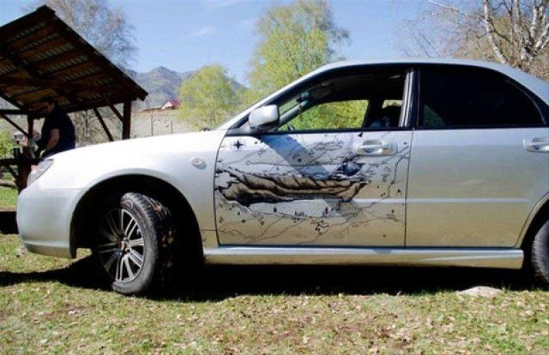 En ilginç otomobil kazaları 