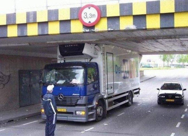 En ilginç otomobil kazaları 