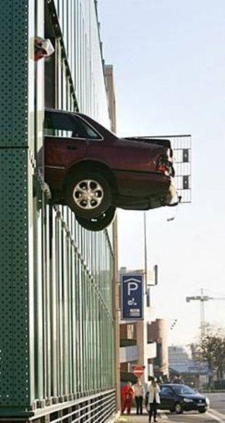 En ilginç otomobil kazaları 