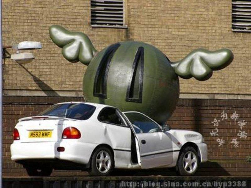 En ilginç otomobil kazaları 