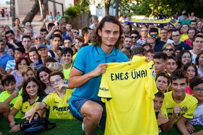Enes Ünal için tanıtım etkinliği
