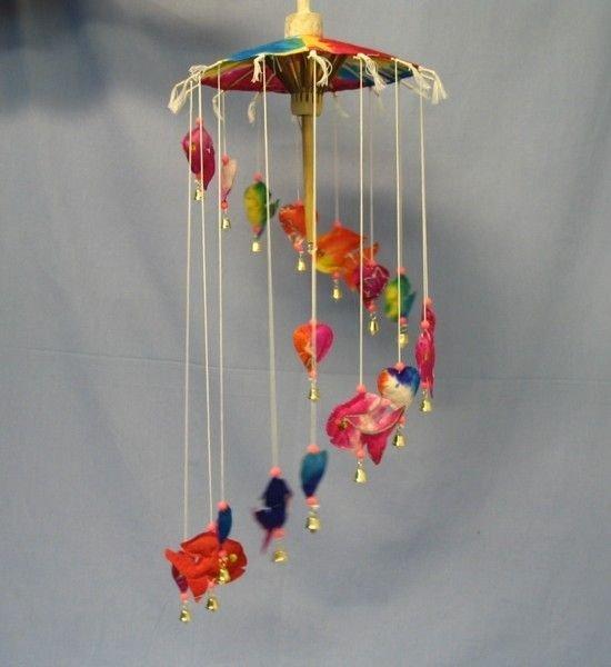 El yapımı dekoratif rüzgar çanları 