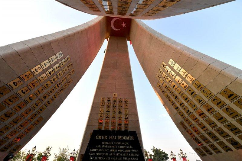 15 Temmuz Şehitler Abidesi Anıtı