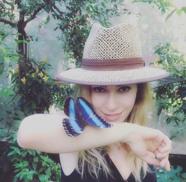 Sinem Kobal'ın ınstagram pozuna beğeni yağmuru