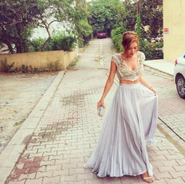 Sinem Kobal'ın ınstagram pozuna beğeni yağmuru