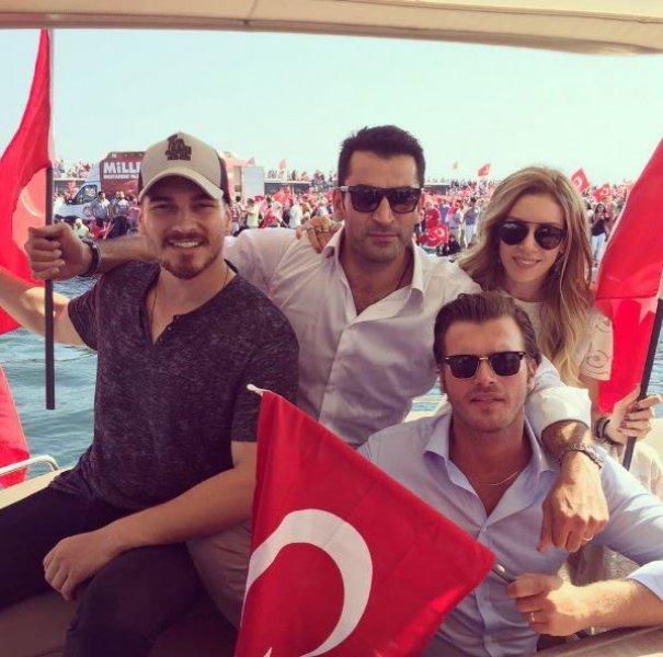 Sinem Kobal'ın ınstagram pozuna beğeni yağmuru