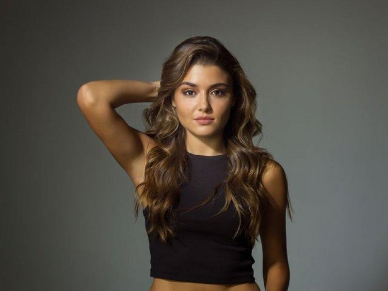 Hande Erçel'in aldığı kilolar dikkat çekti