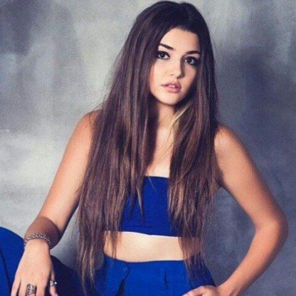 Hande Erçel'in aldığı kilolar dikkat çekti