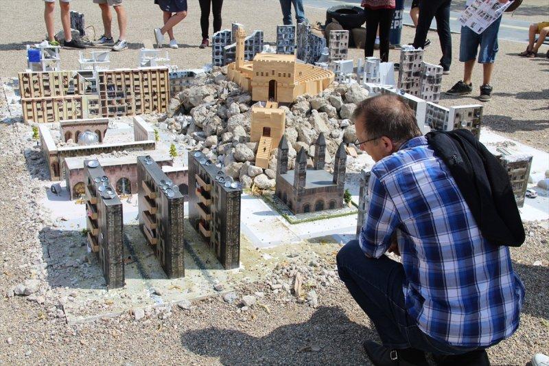 Hollanda'da Halep'i Yaşa minyatür sergisi