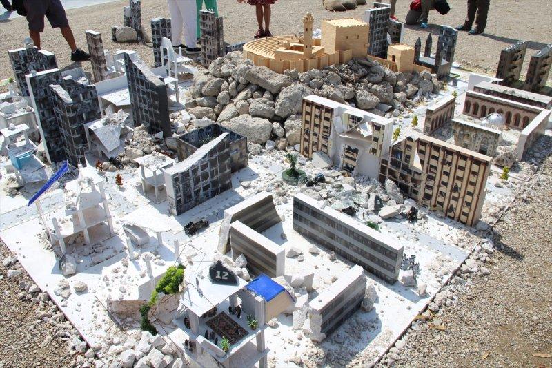 Hollanda'da Halep'i Yaşa minyatür sergisi