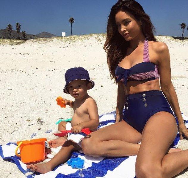 Model Sarah Stage'in hamile olduğuna hayranları inanmadı 