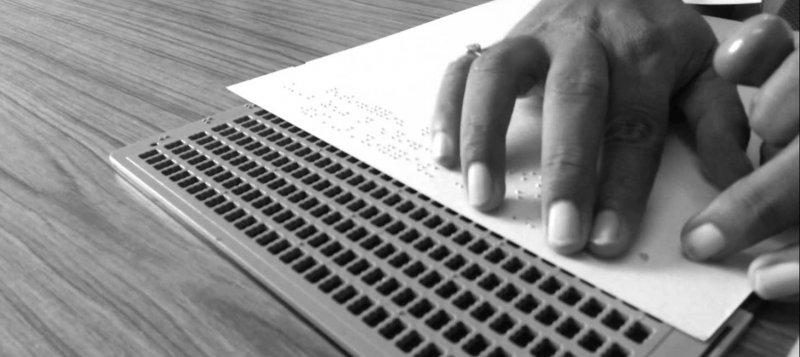 Engellere nokta koyan alfabe: Braille alfabesi