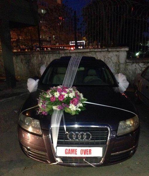 İlginç gelin arabası yazıları 