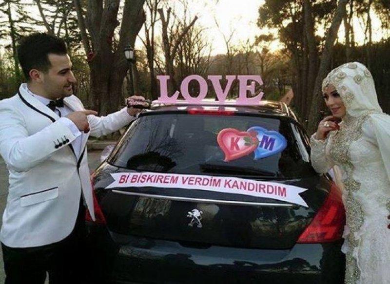 İlginç gelin arabası yazıları 