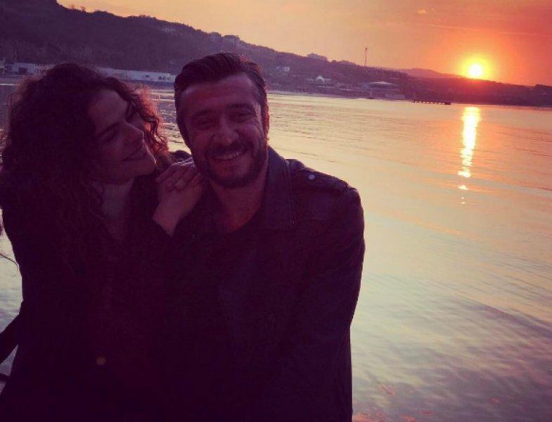 Gamze Topuz ve Tümer Metin'den cesur poz