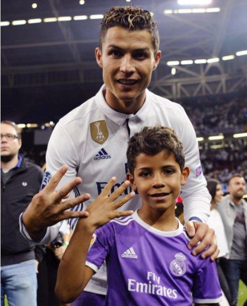 Ronaldo’nun kız arkadaşından hamilelik açıklaması