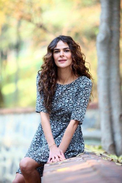 Gamze Topuz ve Tümer Metin'den cesur poz