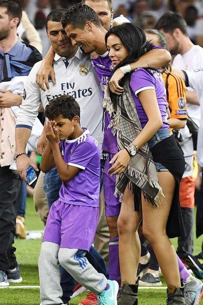 Ronaldo’nun kız arkadaşından hamilelik açıklaması