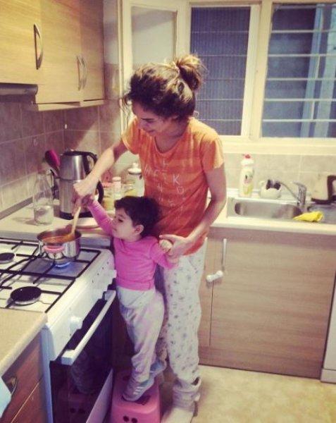 Gamze Topuz ve Tümer Metin'den cesur poz