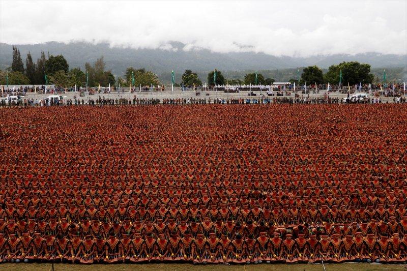 Endonezya'da saman dansı