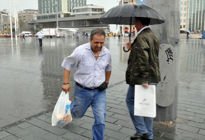 İstanbul'da sağanak yağış