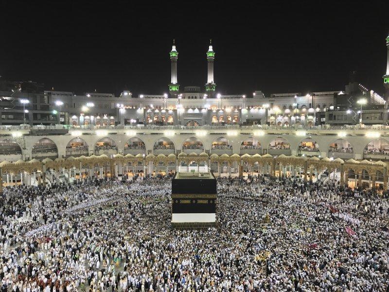 Kabe'de hacı adaylarının dualarına gözyaşları eşlik ediyor