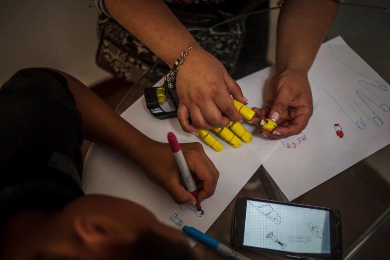 Engelliler için 3D yazıcılar ile 'kendin yap' projesi