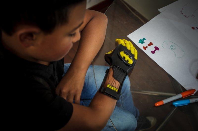 Engelliler için 3D yazıcılar ile 'kendin yap' projesi