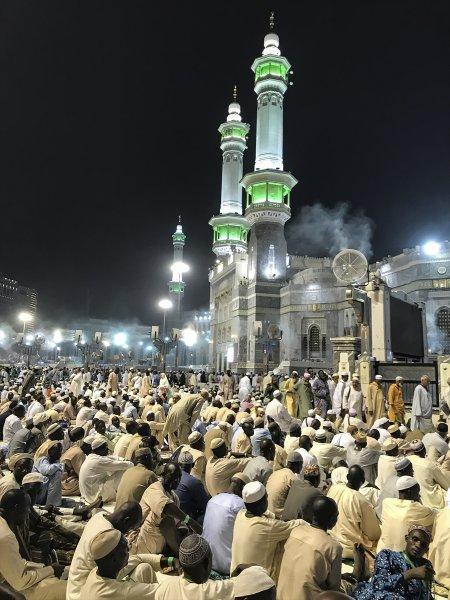 Kabe'de hacı adaylarının dualarına gözyaşları eşlik ediyor