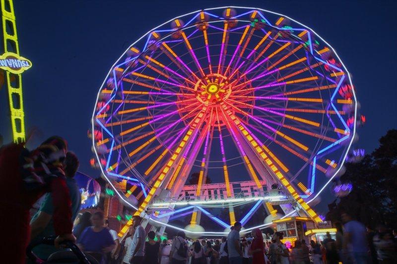 Bir İzmir Fuar klasiği: Lunapark