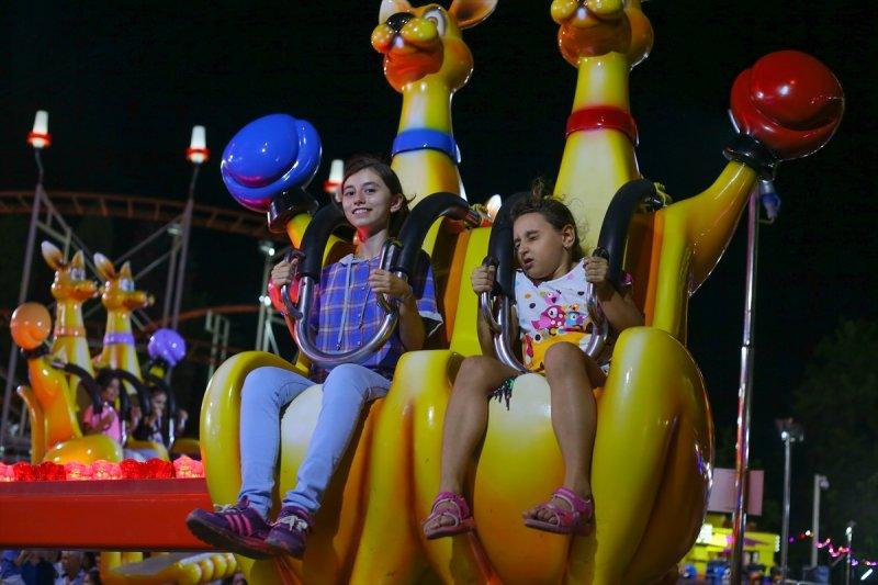 Bir İzmir Fuar klasiği: Lunapark