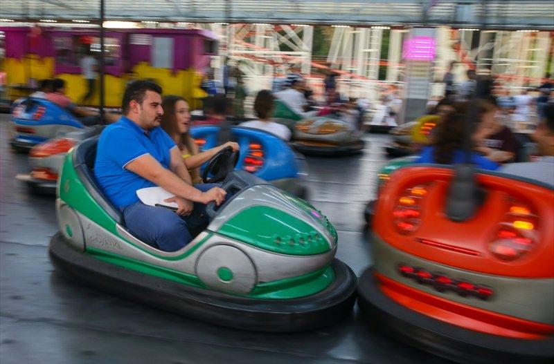 Bir İzmir Fuar klasiği: Lunapark