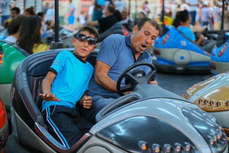 Bir İzmir Fuar klasiği: Lunapark