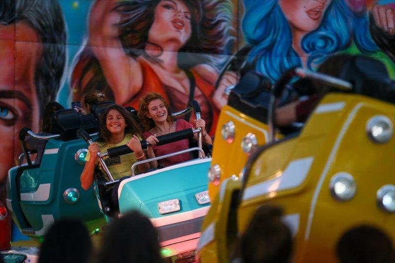 Bir İzmir Fuar klasiği: Lunapark