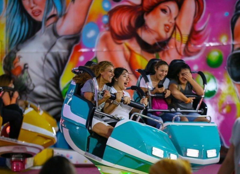 Bir İzmir Fuar klasiği: Lunapark