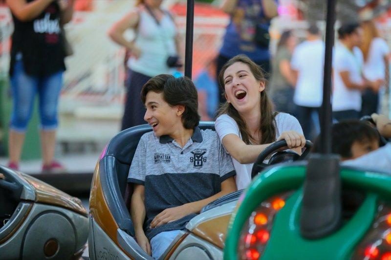 Bir İzmir Fuar klasiği: Lunapark