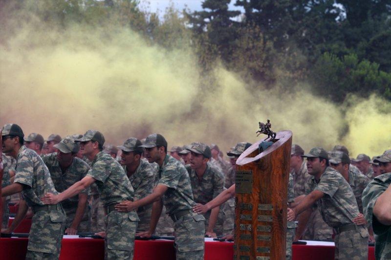 Askeri birliklerde yemin töreni heyecanı