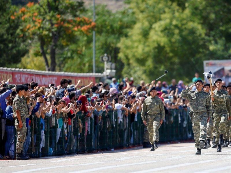 Askeri birliklerde yemin töreni heyecanı