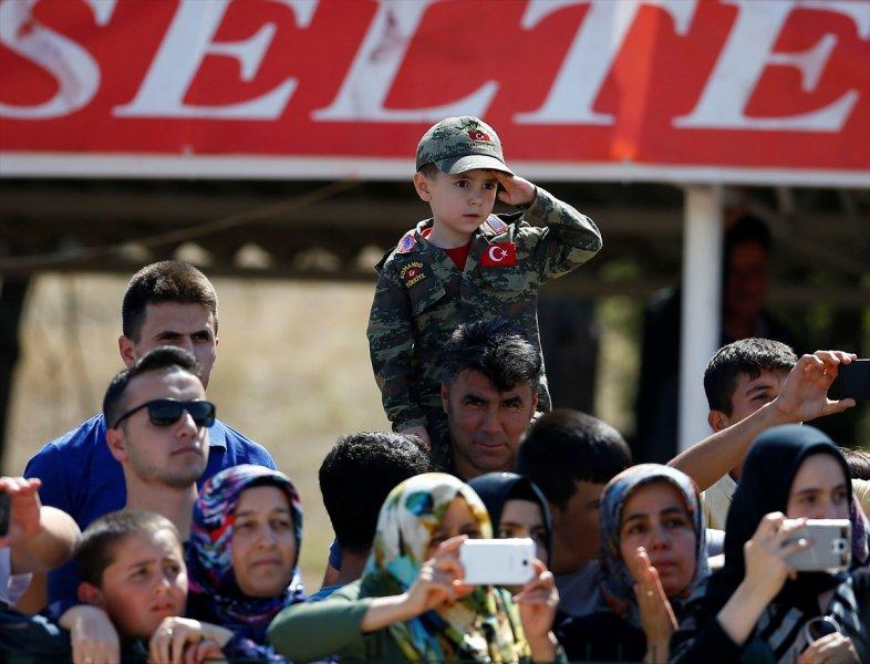 Askeri birliklerde yemin töreni heyecanı