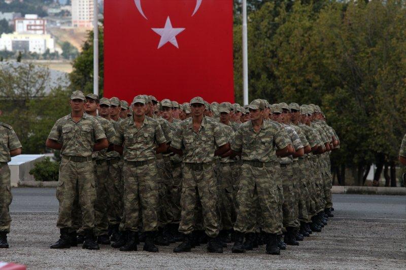 Askeri birliklerde yemin töreni heyecanı